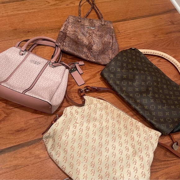 Bundle of 4 Handbag Purses Brown Snake Print Pink Guess Dooney Bourke Lot - Picture 6 of 11